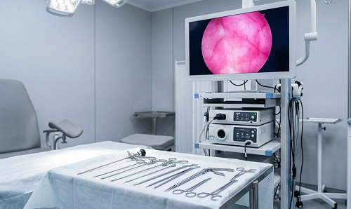 ФОТО: Счерхтонкий гистероскоп позволяет проводить диагностику и лечение деликатно.